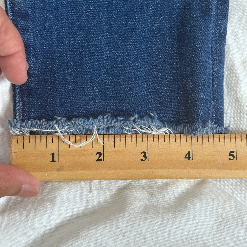 MOTHER The Swooner Ankle Fray Jeans In Taxi Women's size 27 Raw Hem